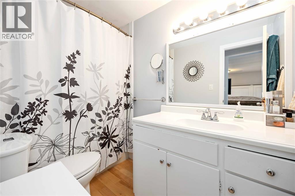 1104 Cathcart Boulevard, Sarnia, Ontario  N7S 2H5 - Photo 19 - 25027356