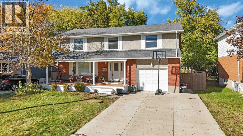 1104 Cathcart Boulevard, Sarnia, Ontario  N7S 2H5 - Photo 2 - 25027356