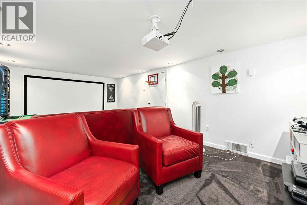 1104 Cathcart Boulevard, Sarnia, Ontario  N7S 2H5 - Photo 29 - 25027356