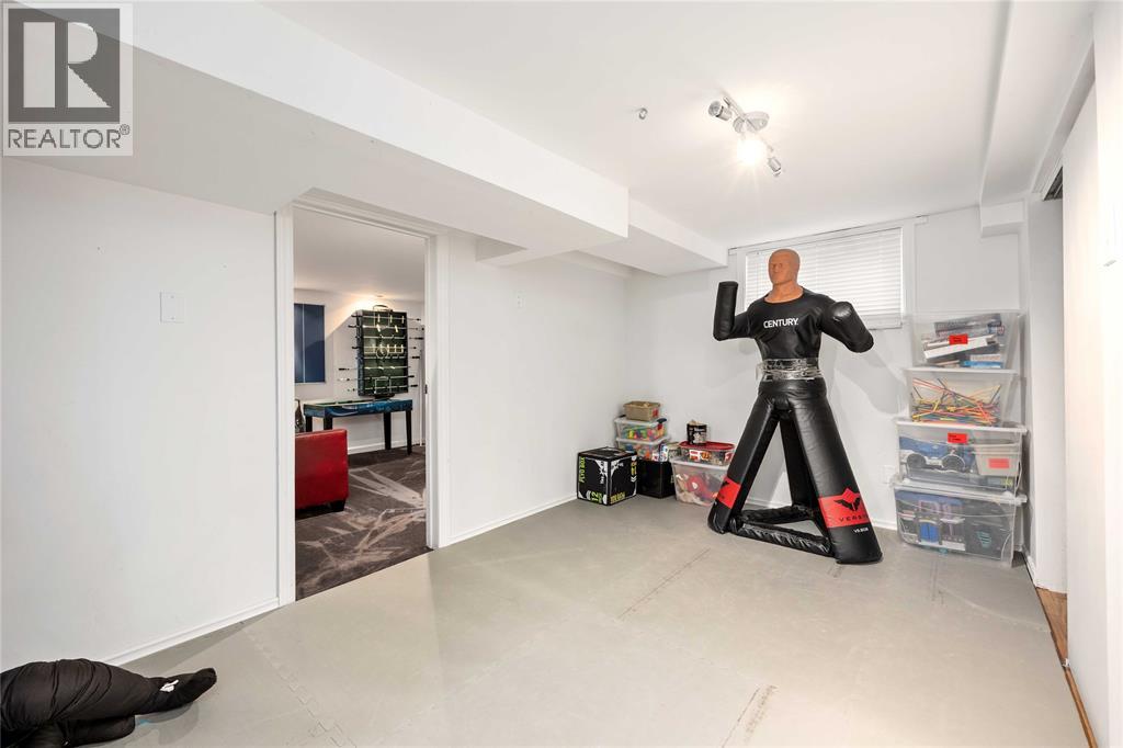 1104 Cathcart Boulevard, Sarnia, Ontario  N7S 2H5 - Photo 31 - 25027356