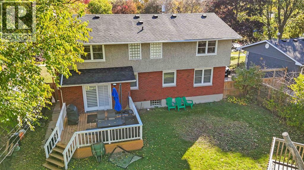 1104 Cathcart Boulevard, Sarnia, Ontario  N7S 2H5 - Photo 35 - 25027356