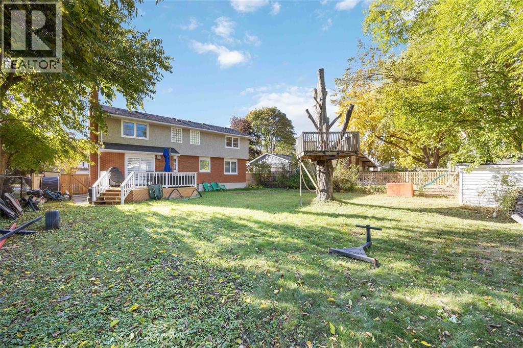 1104 Cathcart Boulevard, Sarnia, Ontario  N7S 2H5 - Photo 37 - 25027356