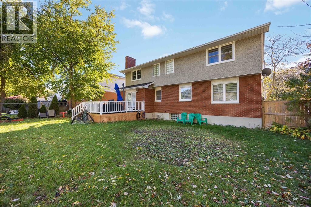 1104 Cathcart Boulevard, Sarnia, Ontario  N7S 2H5 - Photo 39 - 25027356