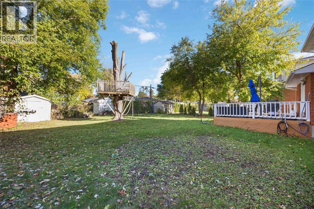 1104 Cathcart Boulevard, Sarnia, Ontario  N7S 2H5 - Photo 40 - 25027356