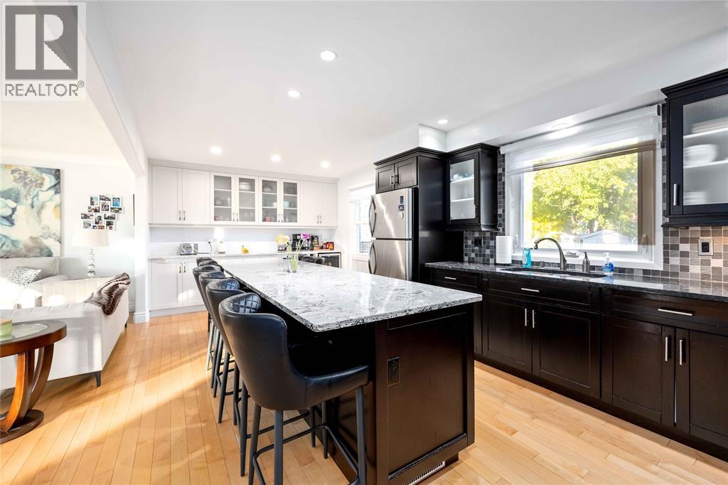 1104 Cathcart Boulevard, Sarnia, Ontario  N7S 2H5 - Photo 8 - 25027356