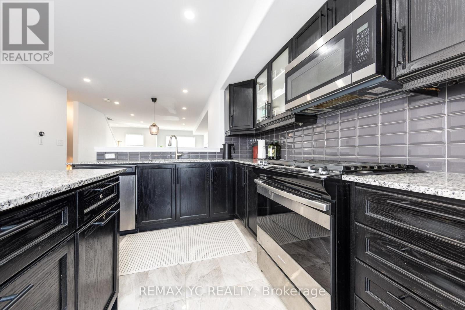 2 - 1 Leggott Avenue, Barrie (Painswick North), Ontario  L4N 6B1 - Photo 11 - S12485716