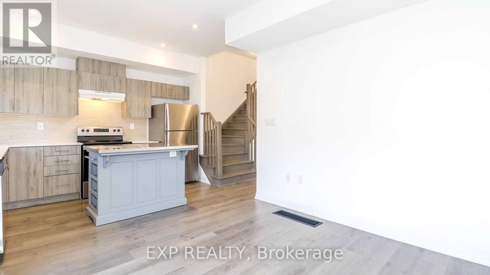 16 Haven Lane, Barrie (Painswick South), Ontario  L9J 0M4 - Photo 8 - S12485720