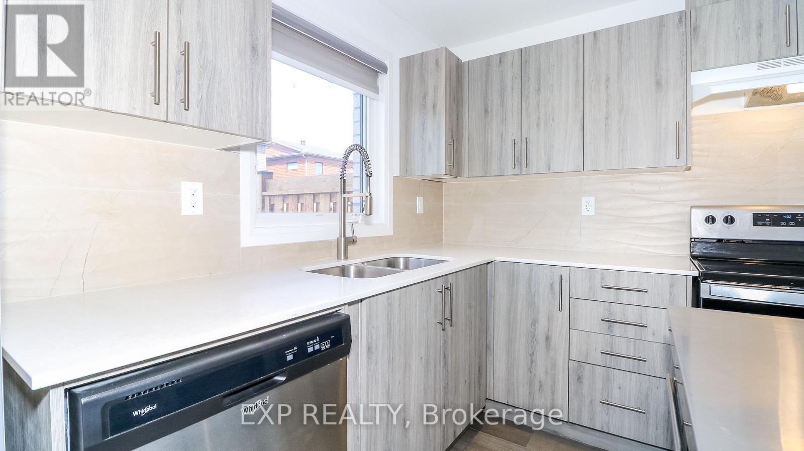 16 Haven Lane, Barrie (Painswick South), Ontario  L9J 0M4 - Photo 9 - S12485720