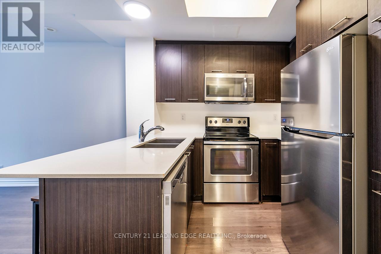 16 - 125 Long Branch Avenue, Toronto, Ontario  M8W 0A9 - Photo 5 - W12451783