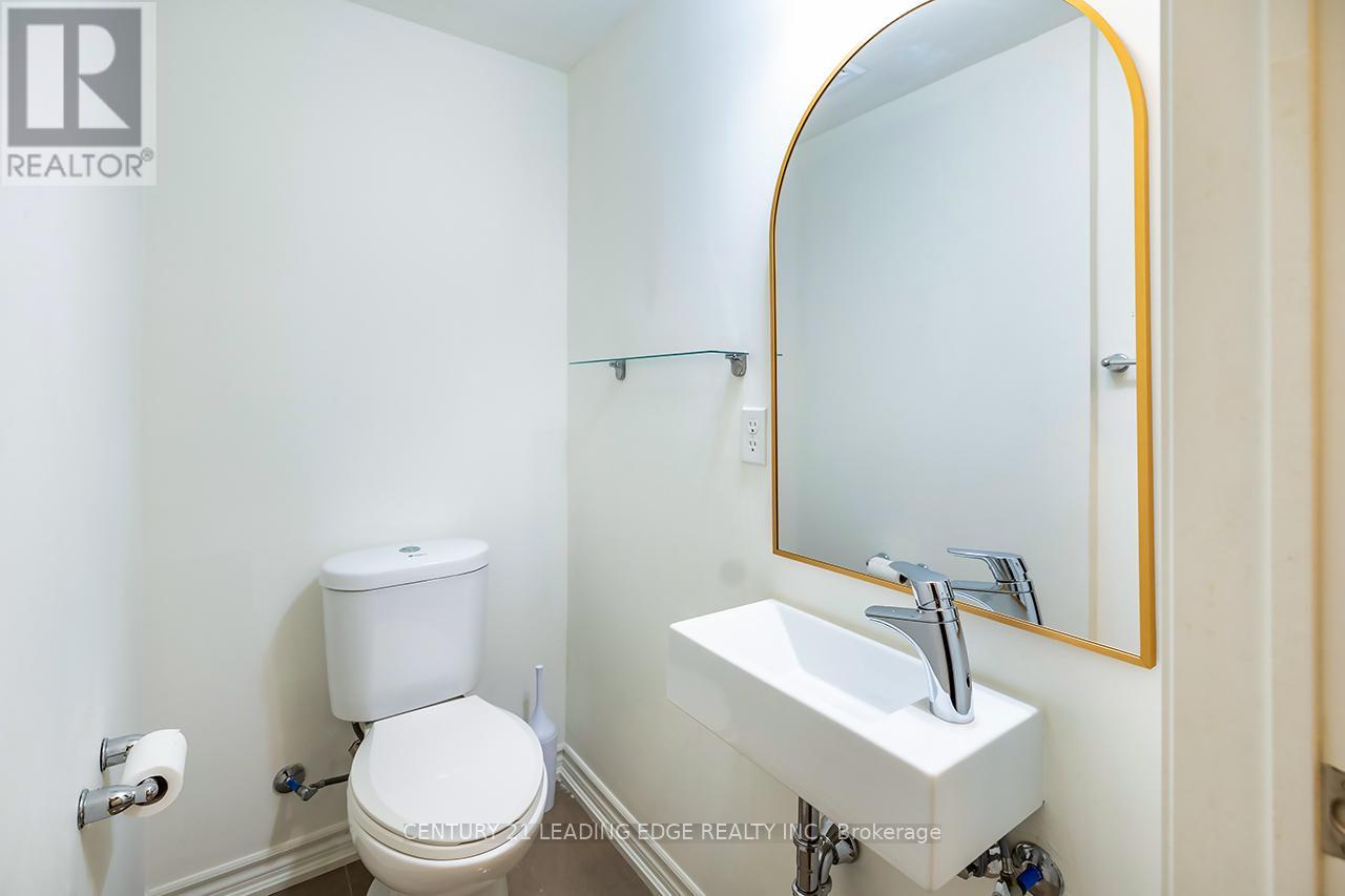 16 - 125 Long Branch Avenue, Toronto, Ontario  M8W 0A9 - Photo 10 - W12451783