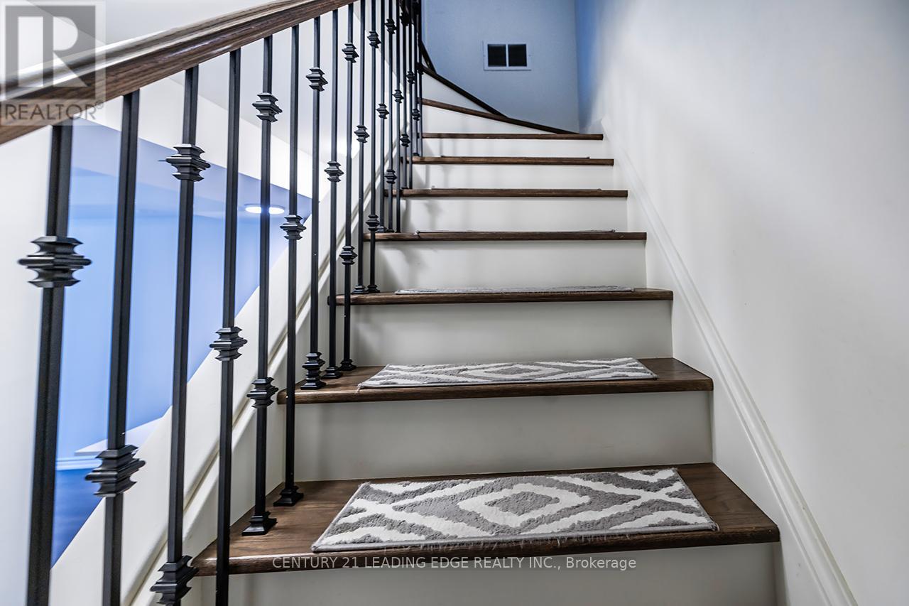 16 - 125 Long Branch Avenue, Toronto, Ontario  M8W 0A9 - Photo 11 - W12451783