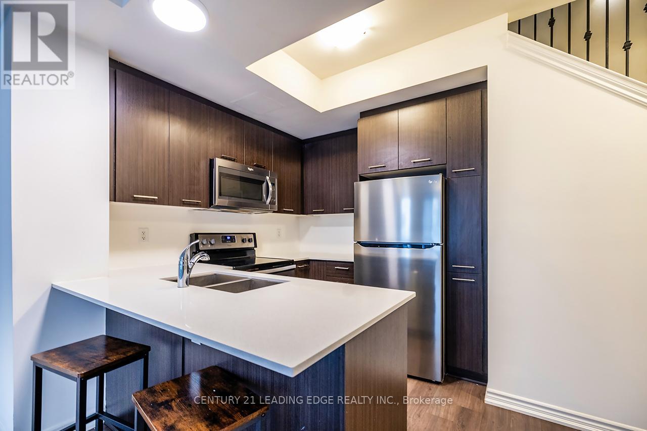 16 - 125 Long Branch Avenue, Toronto, Ontario  M8W 0A9 - Photo 8 - W12451783