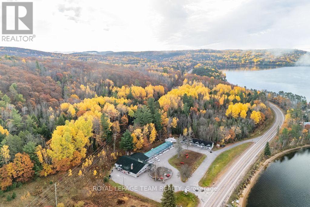 00 Highway 62 Highway, Madawaska Valley, Ontario  K0J 2M0 - Photo 37 - X12485807