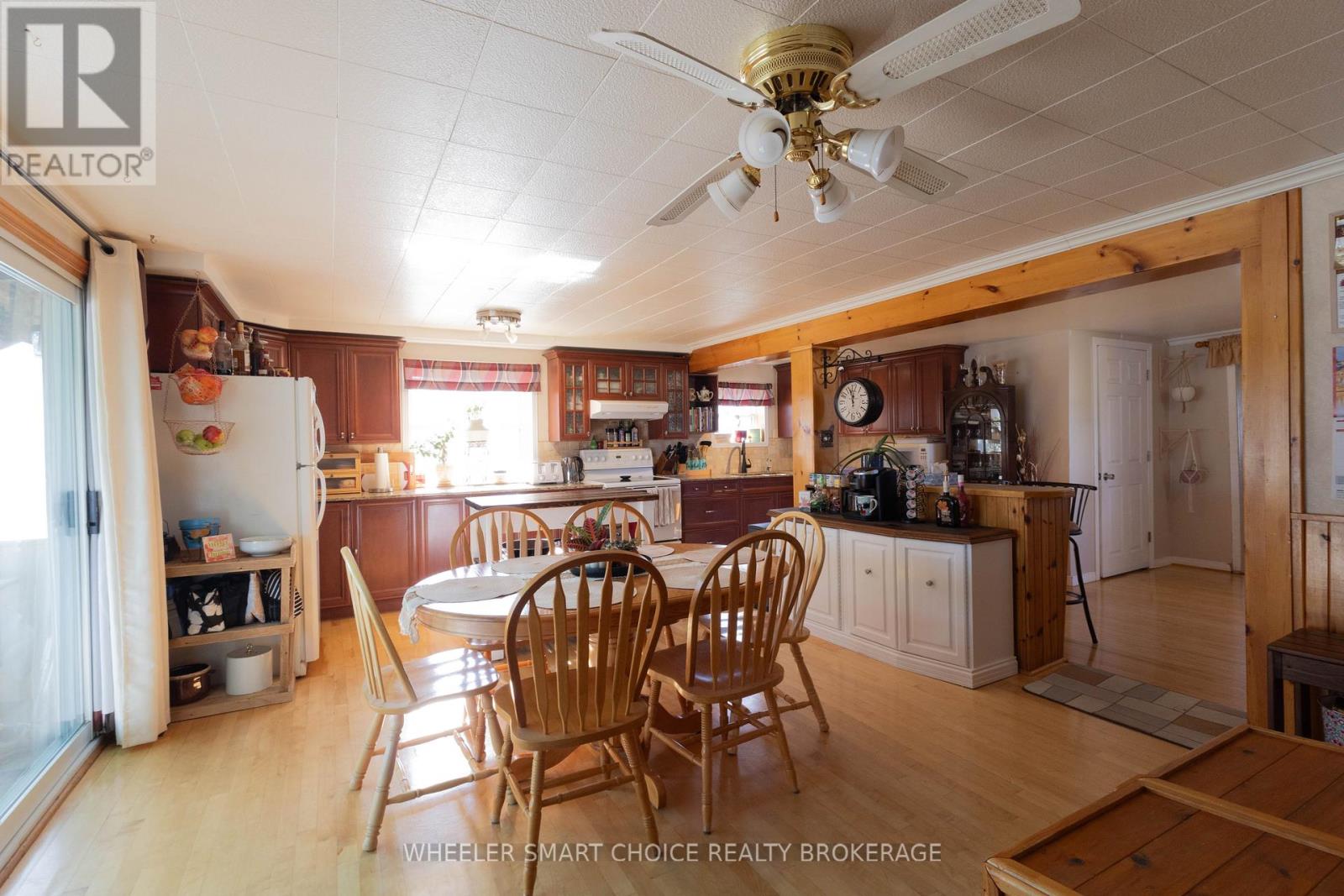 40 St Laurent Avenue, South Stormont, Ontario  K0C 1P0 - Photo 14 - X12485820