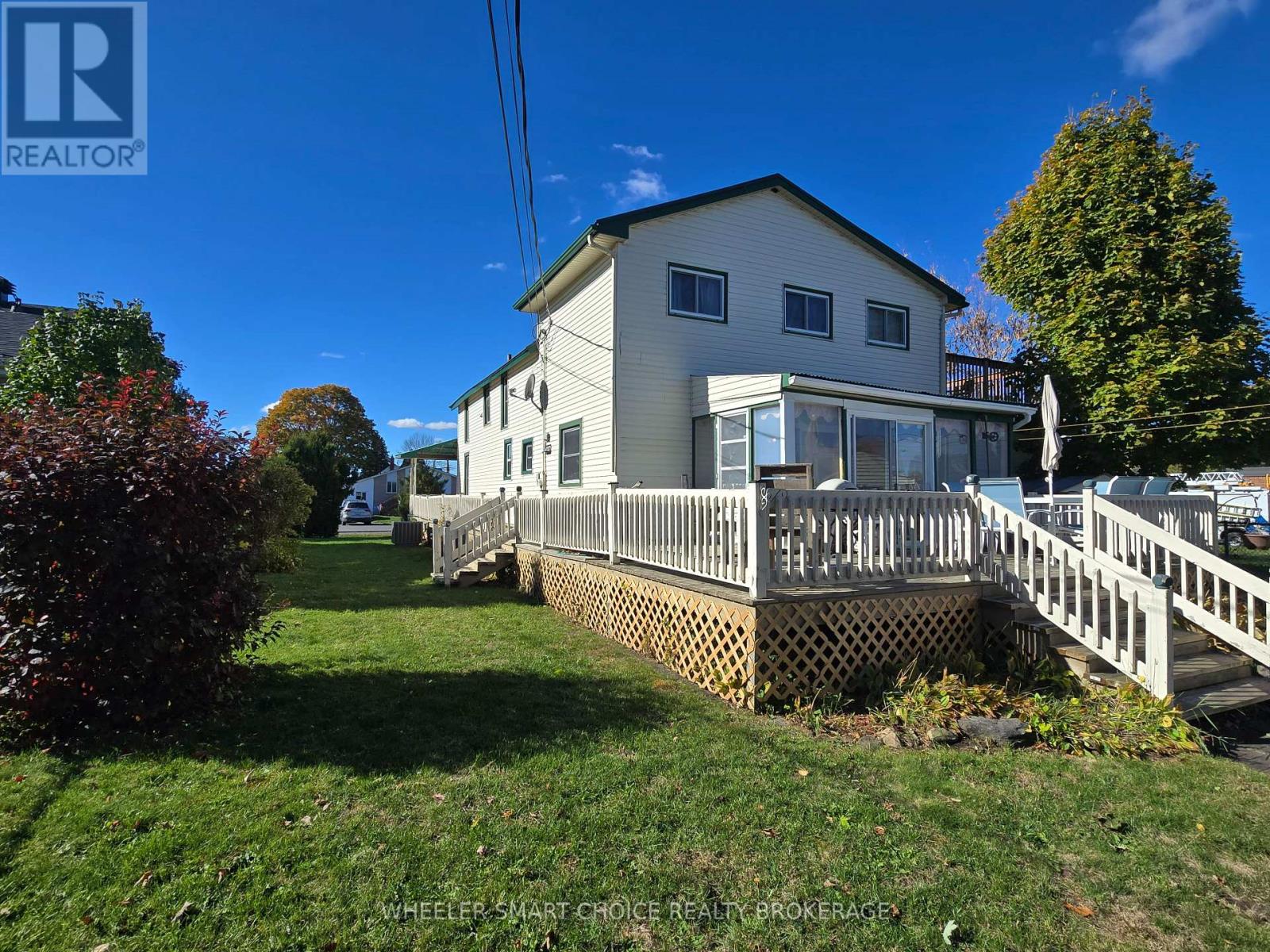 40 St Laurent Avenue, South Stormont, Ontario  K0C 1P0 - Photo 3 - X12485820