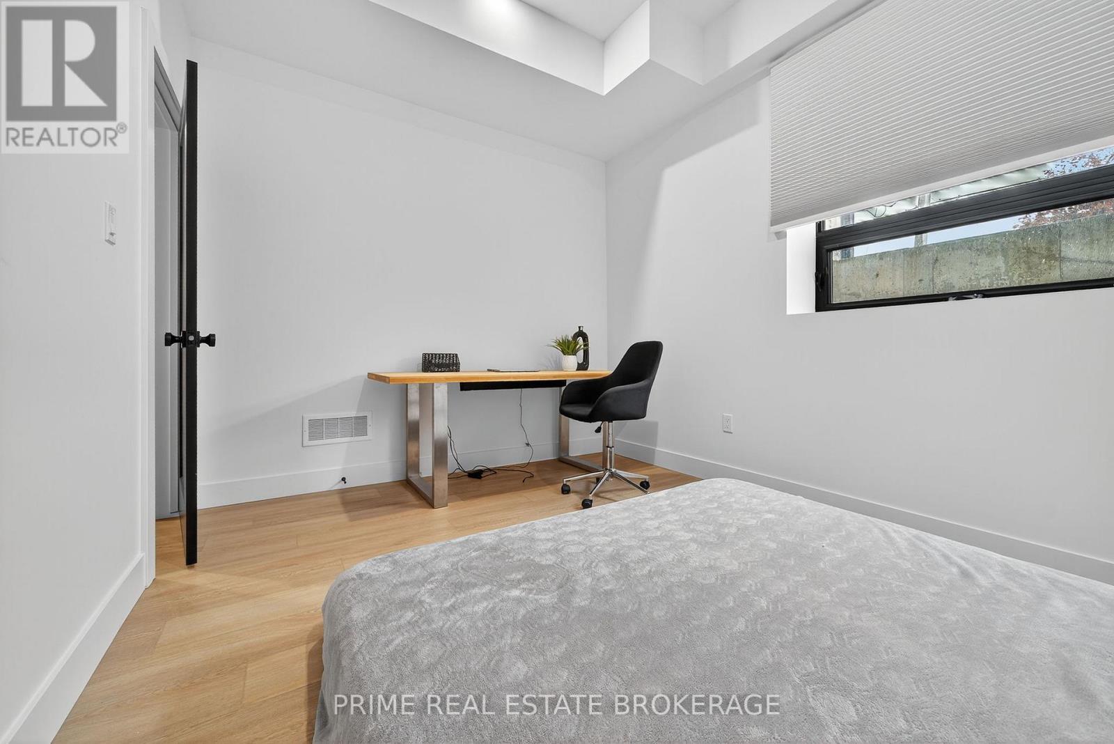 417 Baseline Road E, London South, Ontario  N6C 2P5 - Photo 37 - X12458383