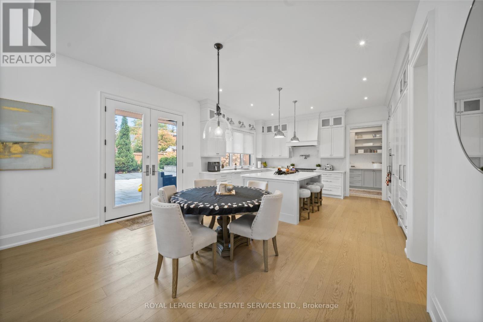 8 Graywood Drive, Toronto, Ontario  M9A 1P6 - Photo 13 - W12485635