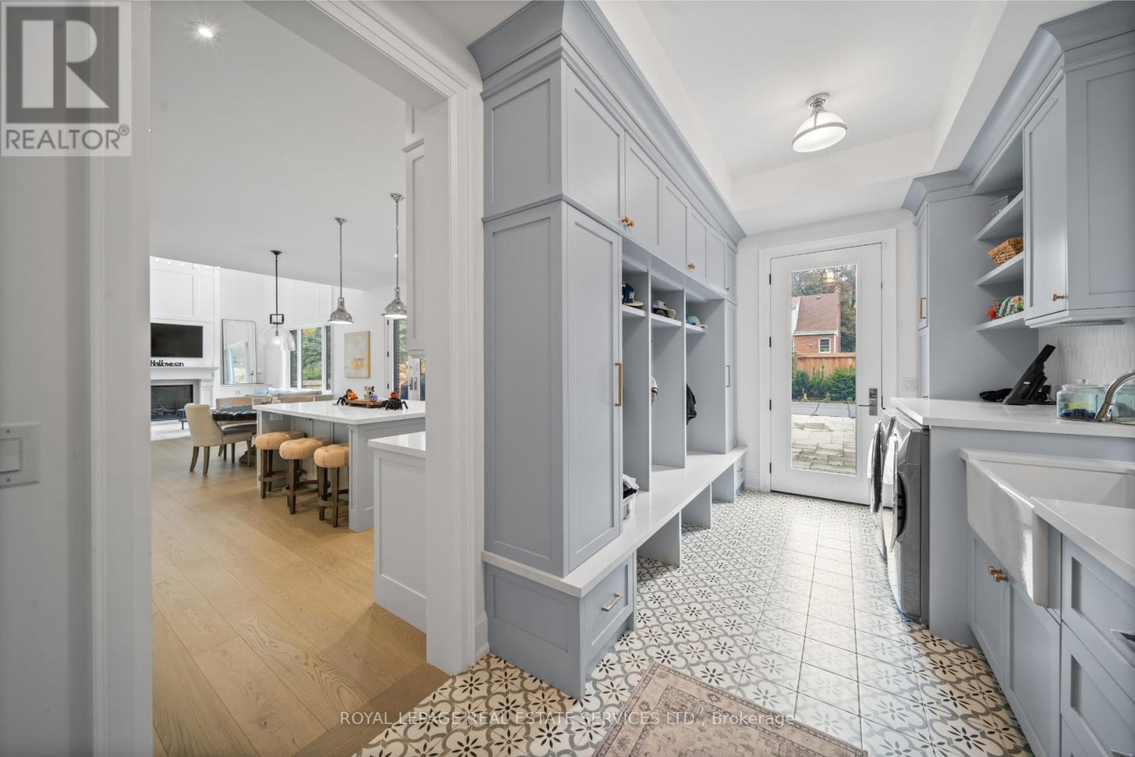 8 Graywood Drive, Toronto, Ontario  M9A 1P6 - Photo 20 - W12485635