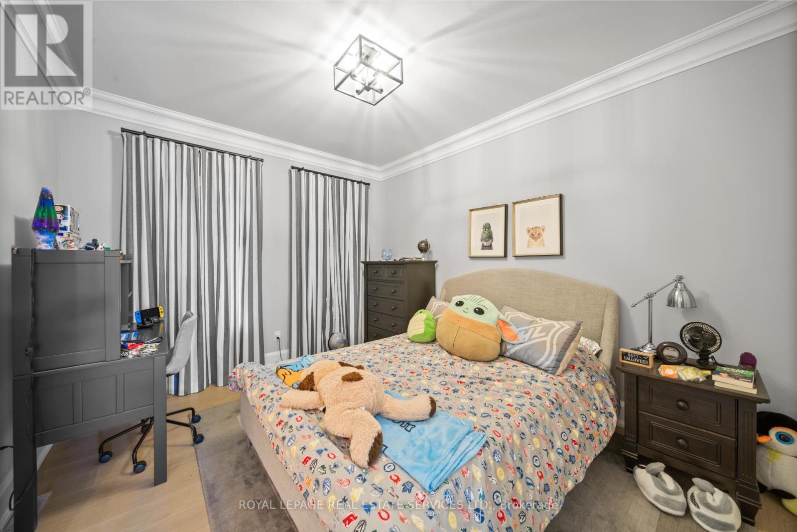 8 Graywood Drive, Toronto, Ontario  M9A 1P6 - Photo 29 - W12485635