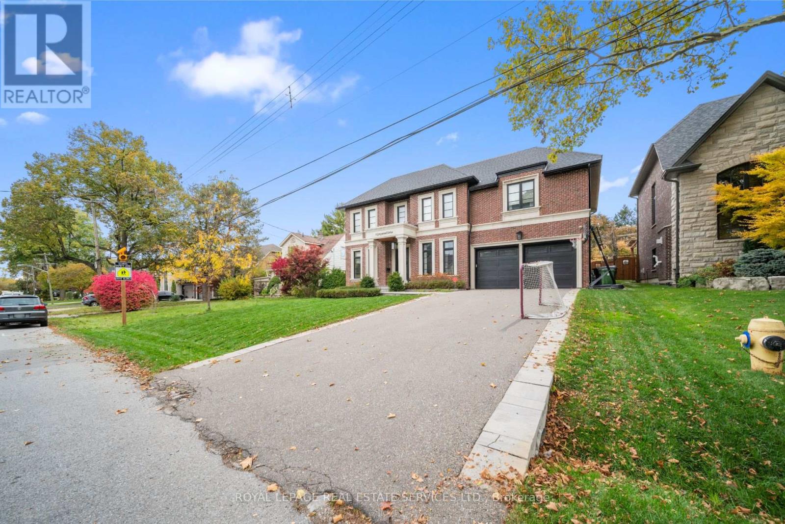 8 Graywood Drive, Toronto, Ontario  M9A 1P6 - Photo 3 - W12485635