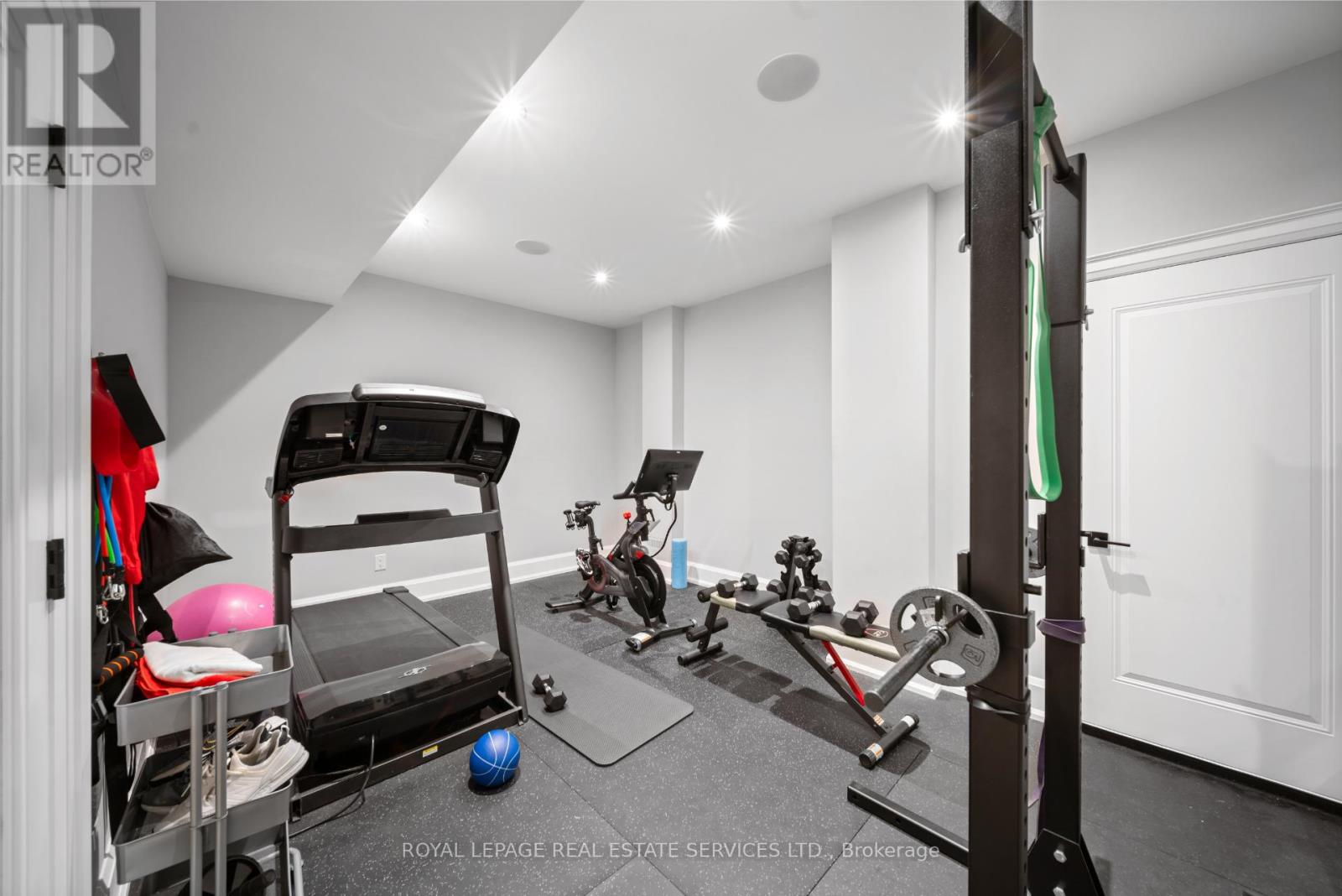 8 Graywood Drive, Toronto, Ontario  M9A 1P6 - Photo 35 - W12485635