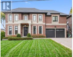 8 GRAYWOOD DRIVE, Toronto, Ontario