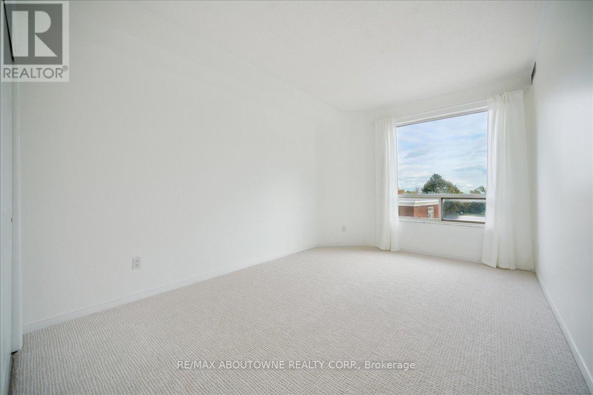 314 - 2511 Lakeshore Road W, Oakville, Ontario  L6L 6L9 - Photo 18 - W12485643