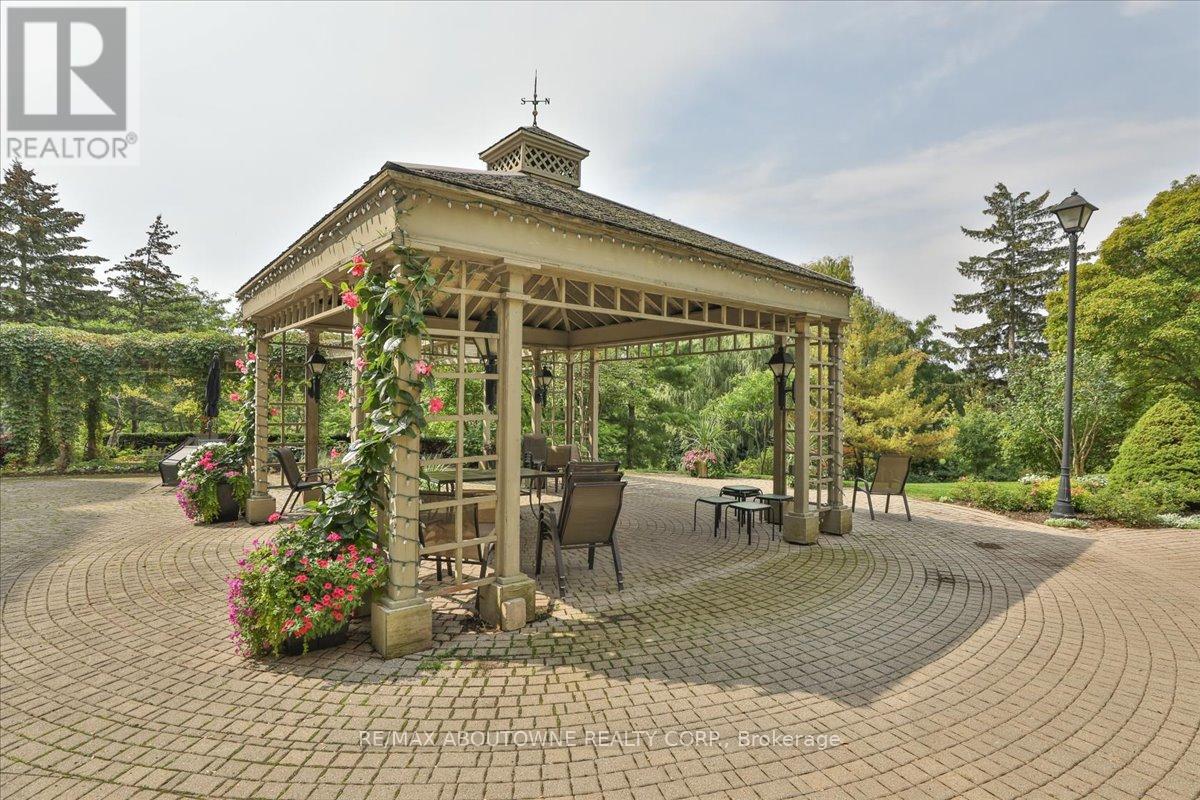 314 - 2511 Lakeshore Road W, Oakville, Ontario  L6L 6L9 - Photo 35 - W12485643