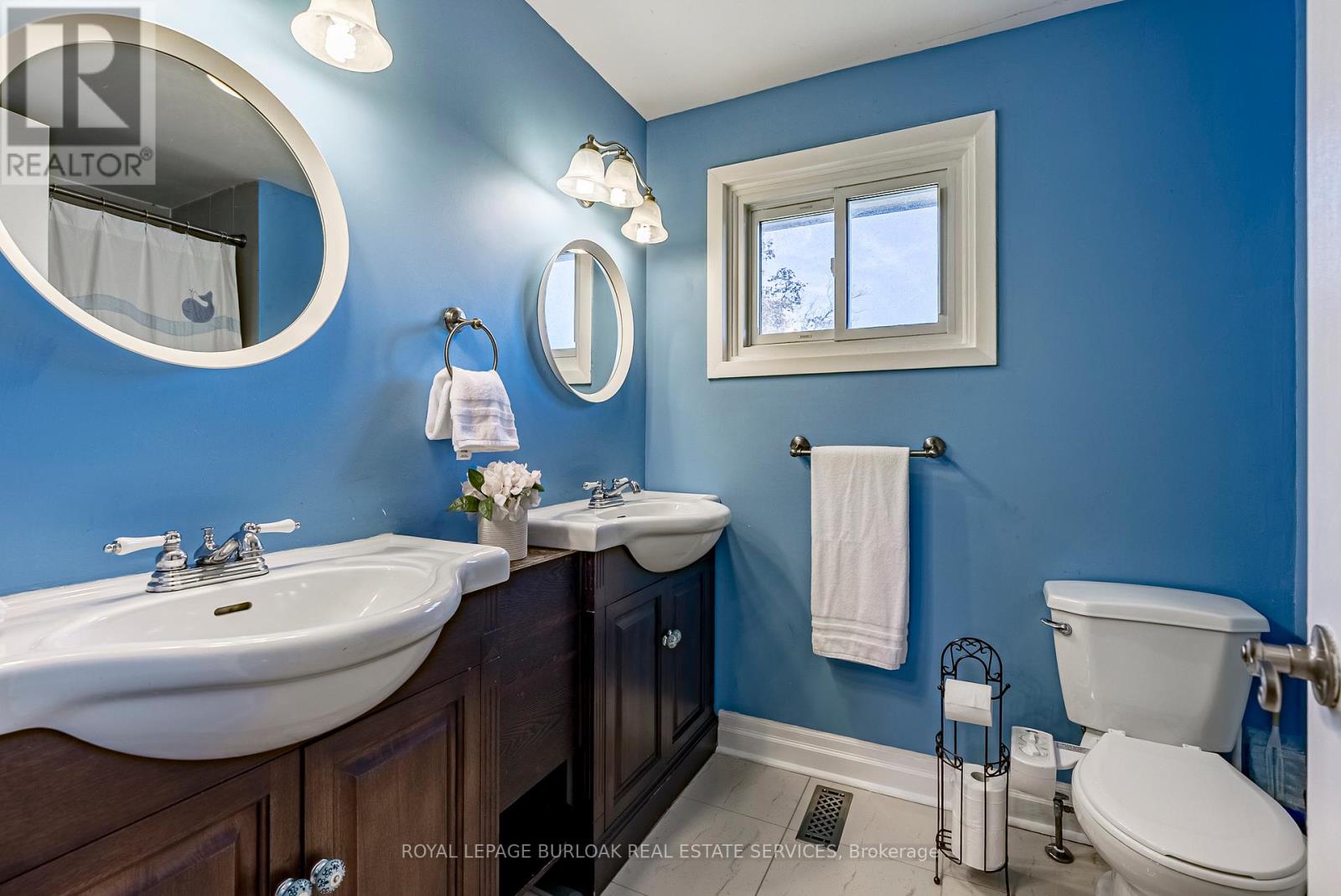 214 Vance Drive, Oakville, Ontario  L6L 3L1 - Photo 37 - W12485656