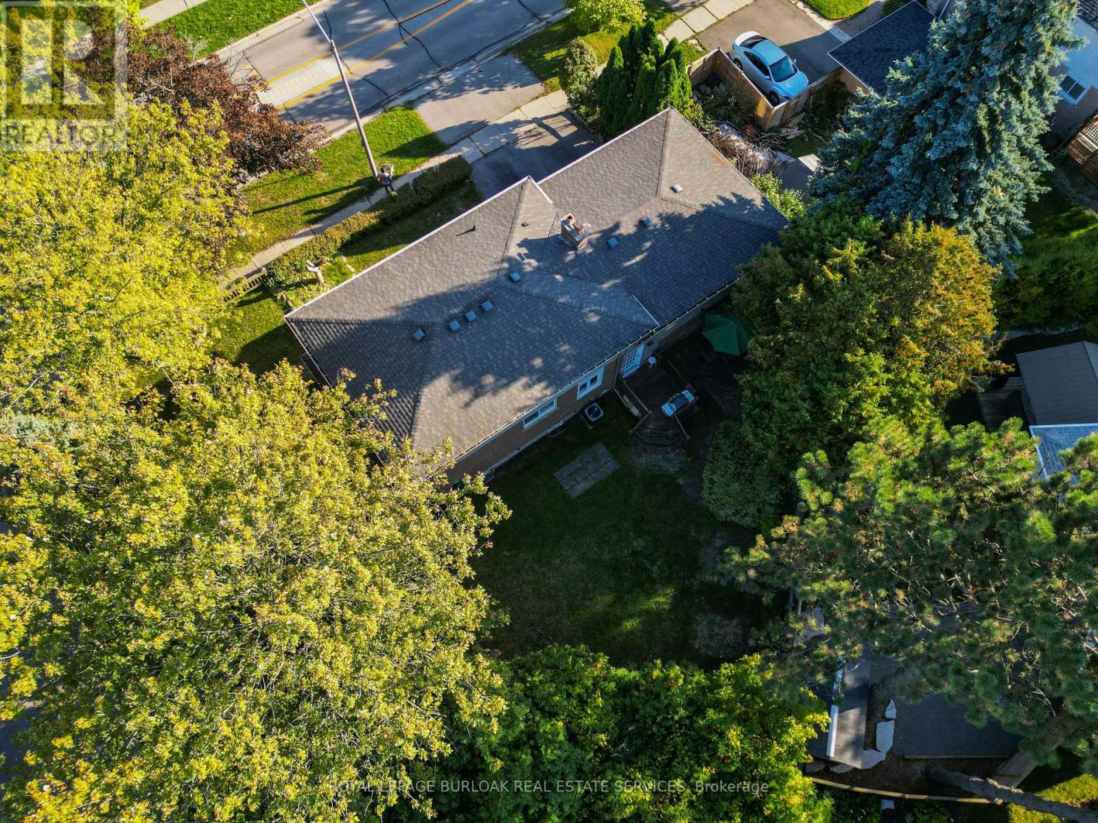 214 Vance Drive, Oakville, Ontario  L6L 3L1 - Photo 48 - W12485656