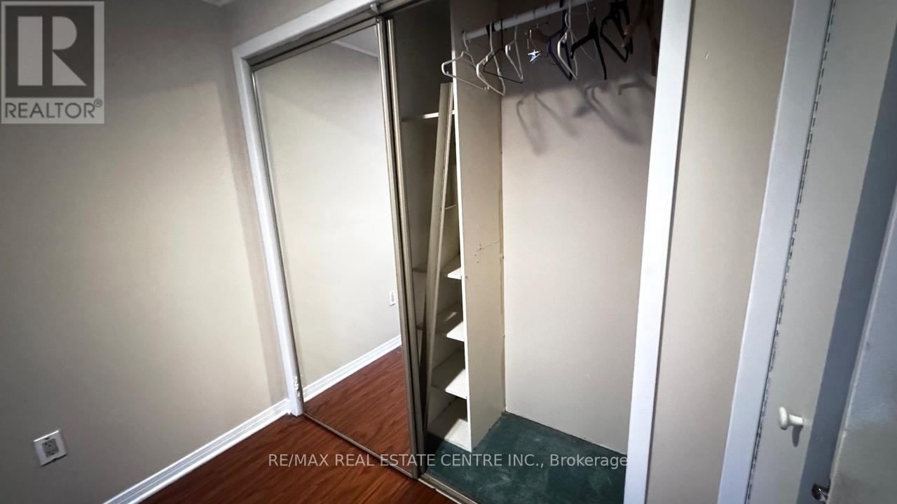 45 Wexford Road, Brampton, Ontario  L6Z 2W4 - Photo 17 - W12485664