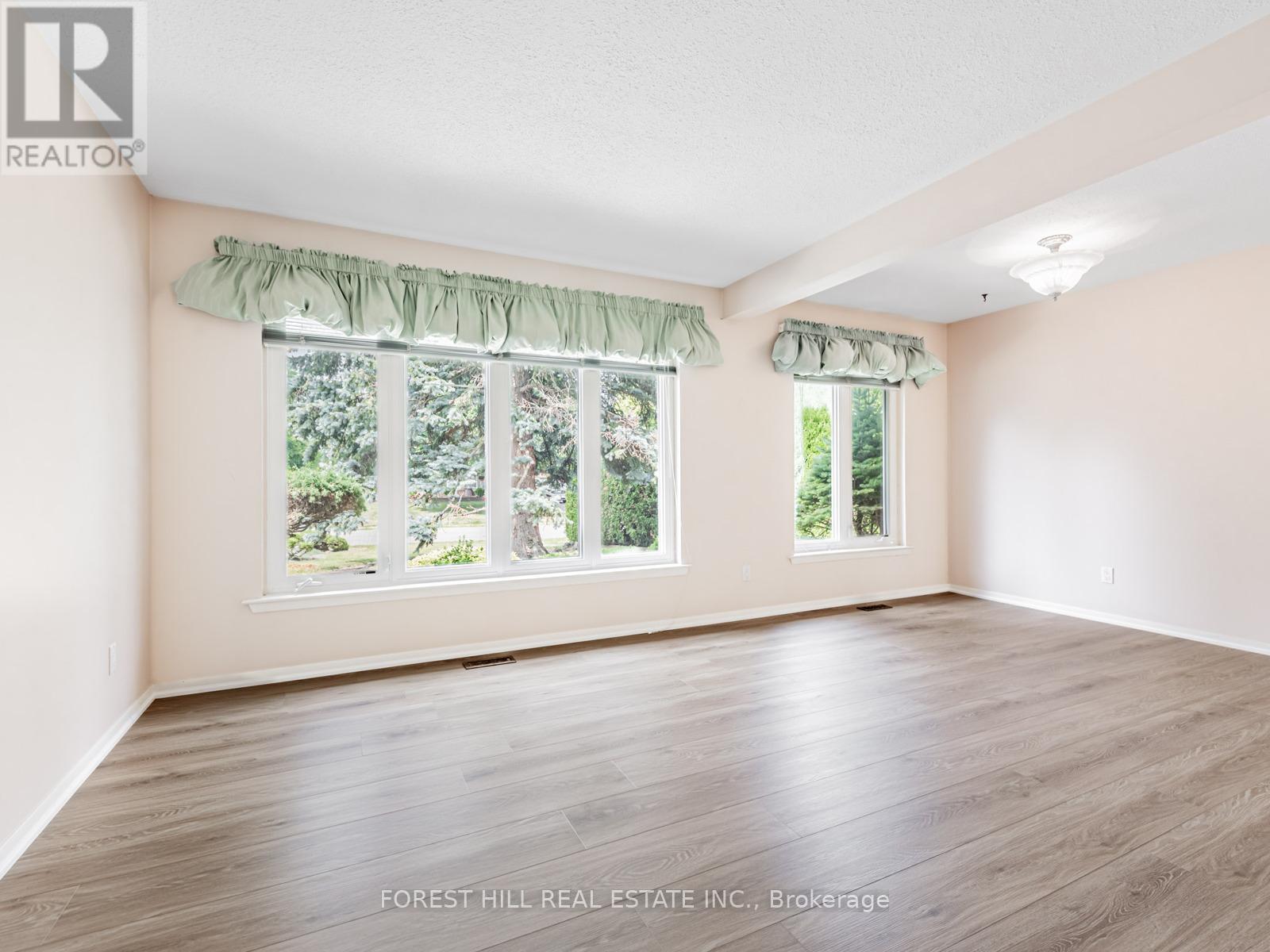 19 Drayton Crescent, Brampton, Ontario  L6T 3G6 - Photo 7 - W12485692