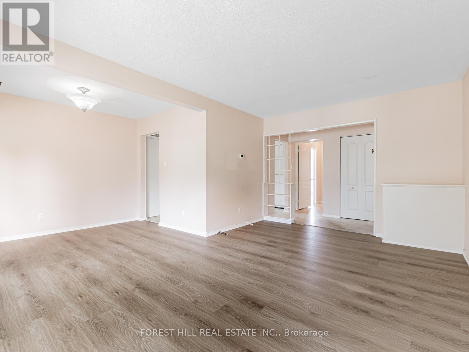 19 Drayton Crescent, Brampton, Ontario  L6T 3G6 - Photo 8 - W12485692