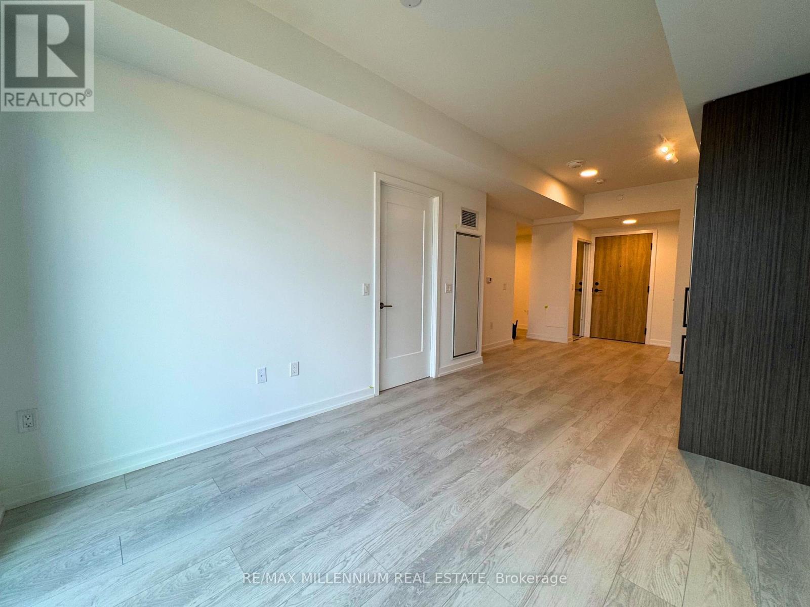 419 - 801 The Queens Way, Toronto, Ontario  M8Z 6A8 - Photo 11 - W12485699