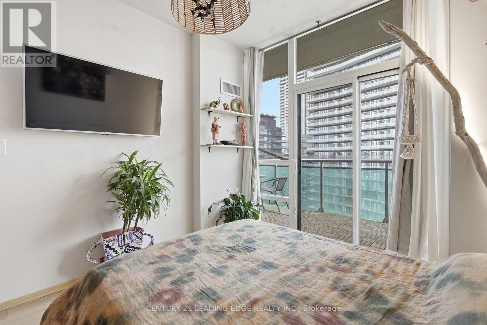 1201 - 16 Brookers Lane, Toronto, Ontario  M8V 0A5 - Photo 15 - W12485709