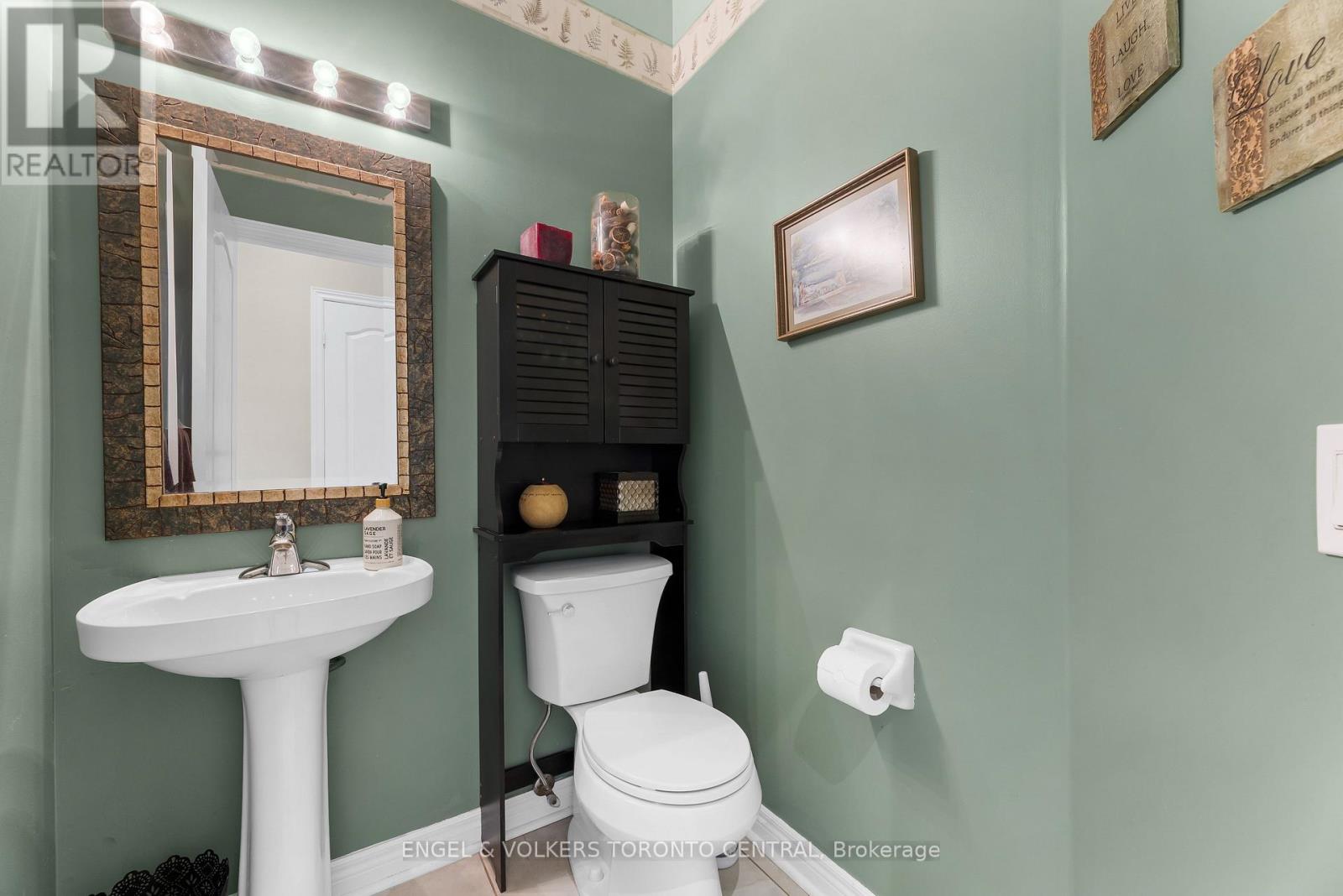 1510 Samuelson Circle, Mississauga (Meadowvale Village), Ontario  L5N 8A2 - Photo 10 - W12485711