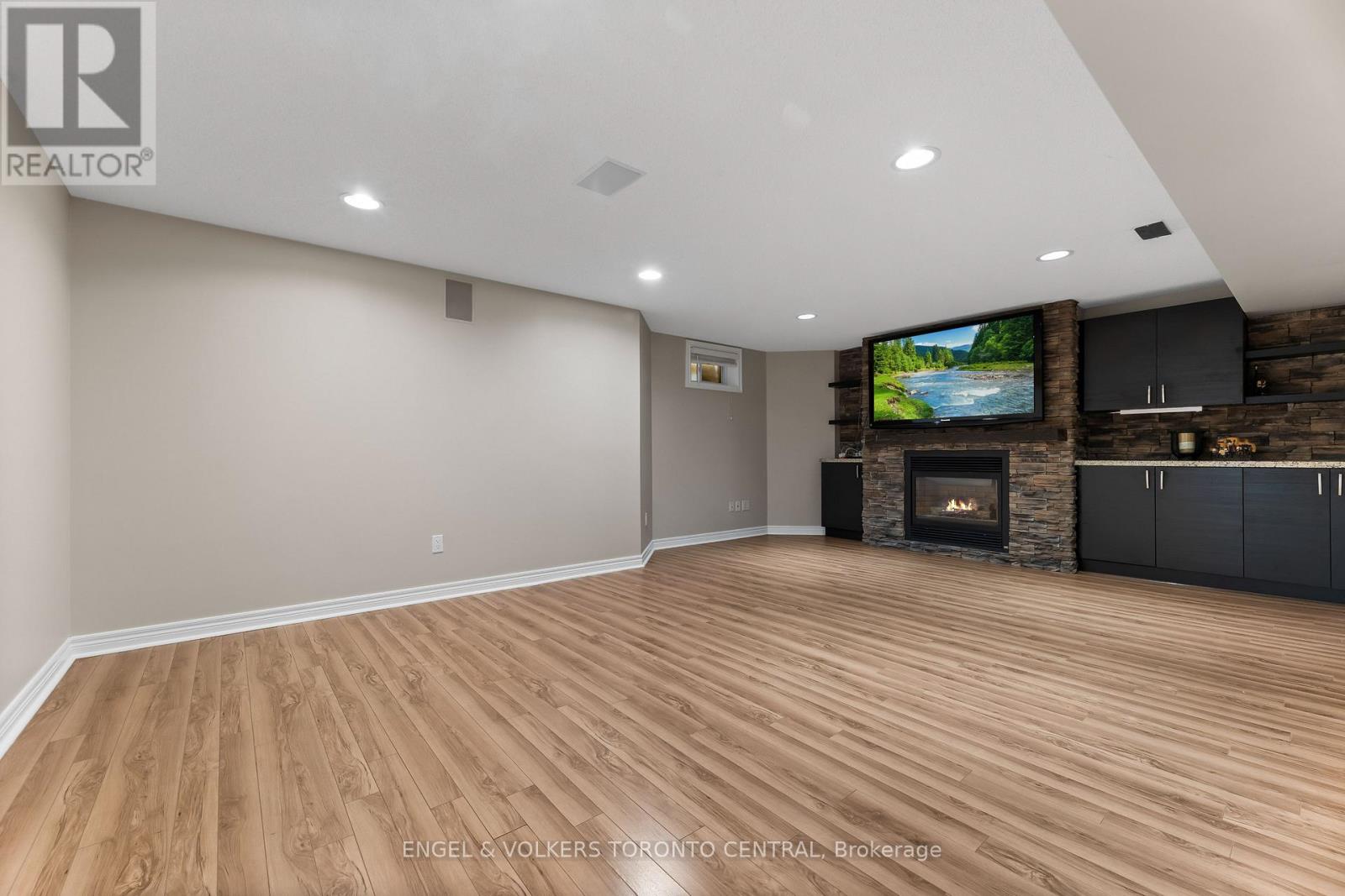 1510 Samuelson Circle, Mississauga (Meadowvale Village), Ontario  L5N 8A2 - Photo 37 - W12485711