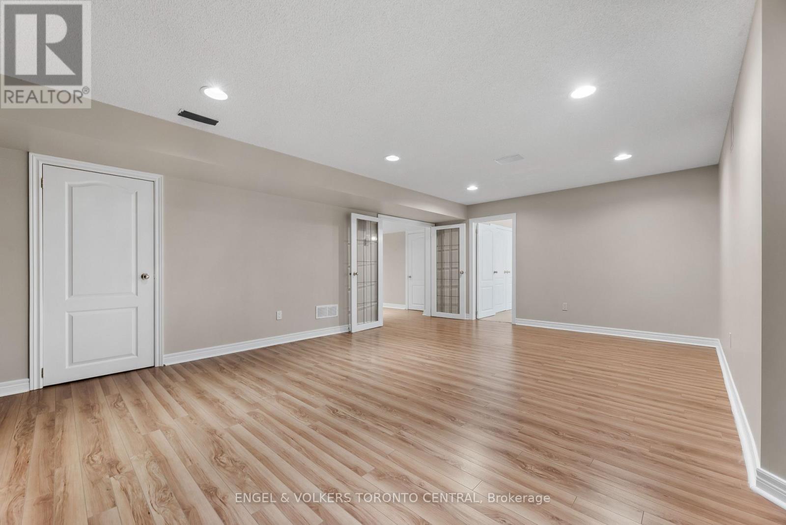 1510 Samuelson Circle, Mississauga (Meadowvale Village), Ontario  L5N 8A2 - Photo 39 - W12485711