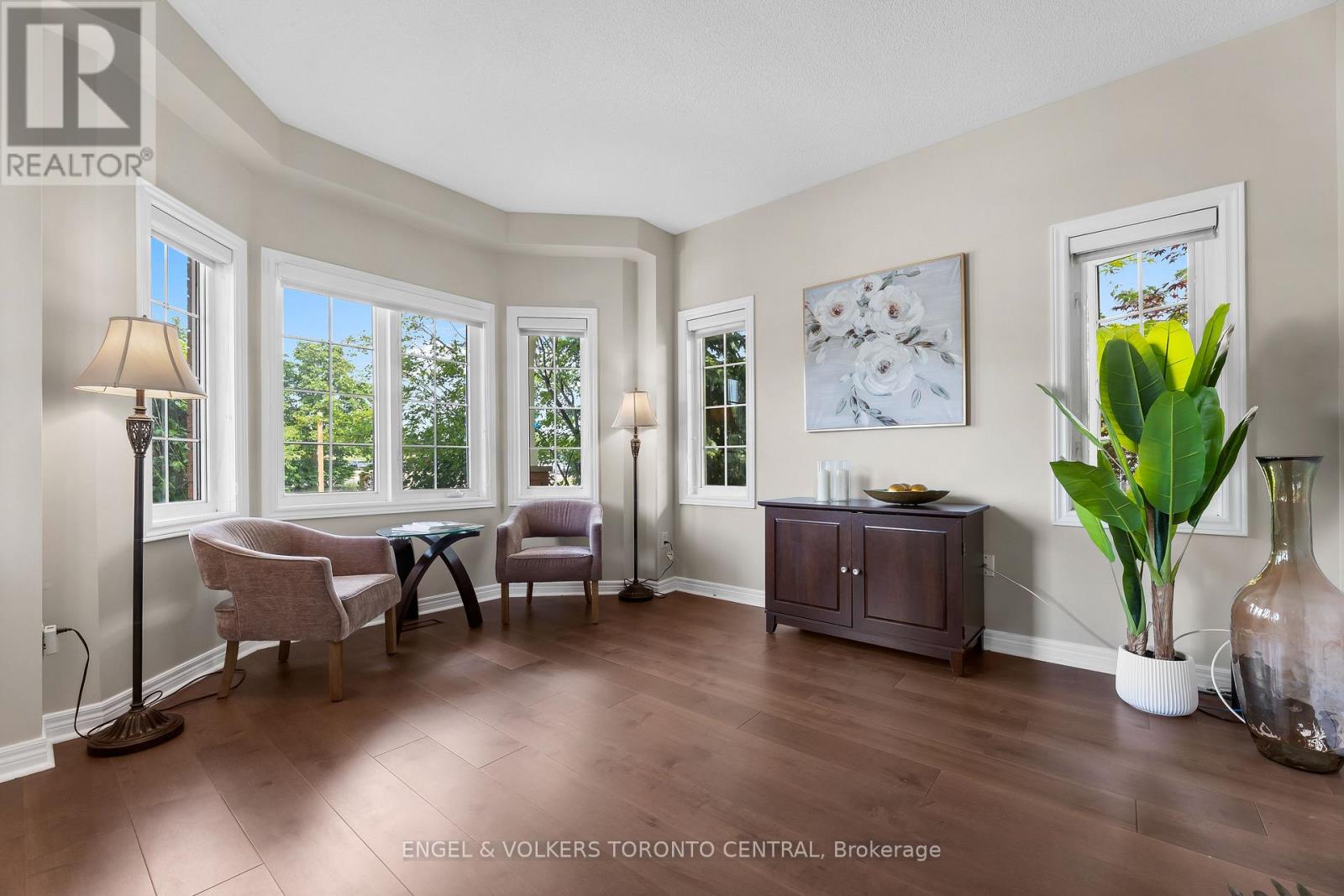 1510 Samuelson Circle, Mississauga (Meadowvale Village), Ontario  L5N 8A2 - Photo 6 - W12485711