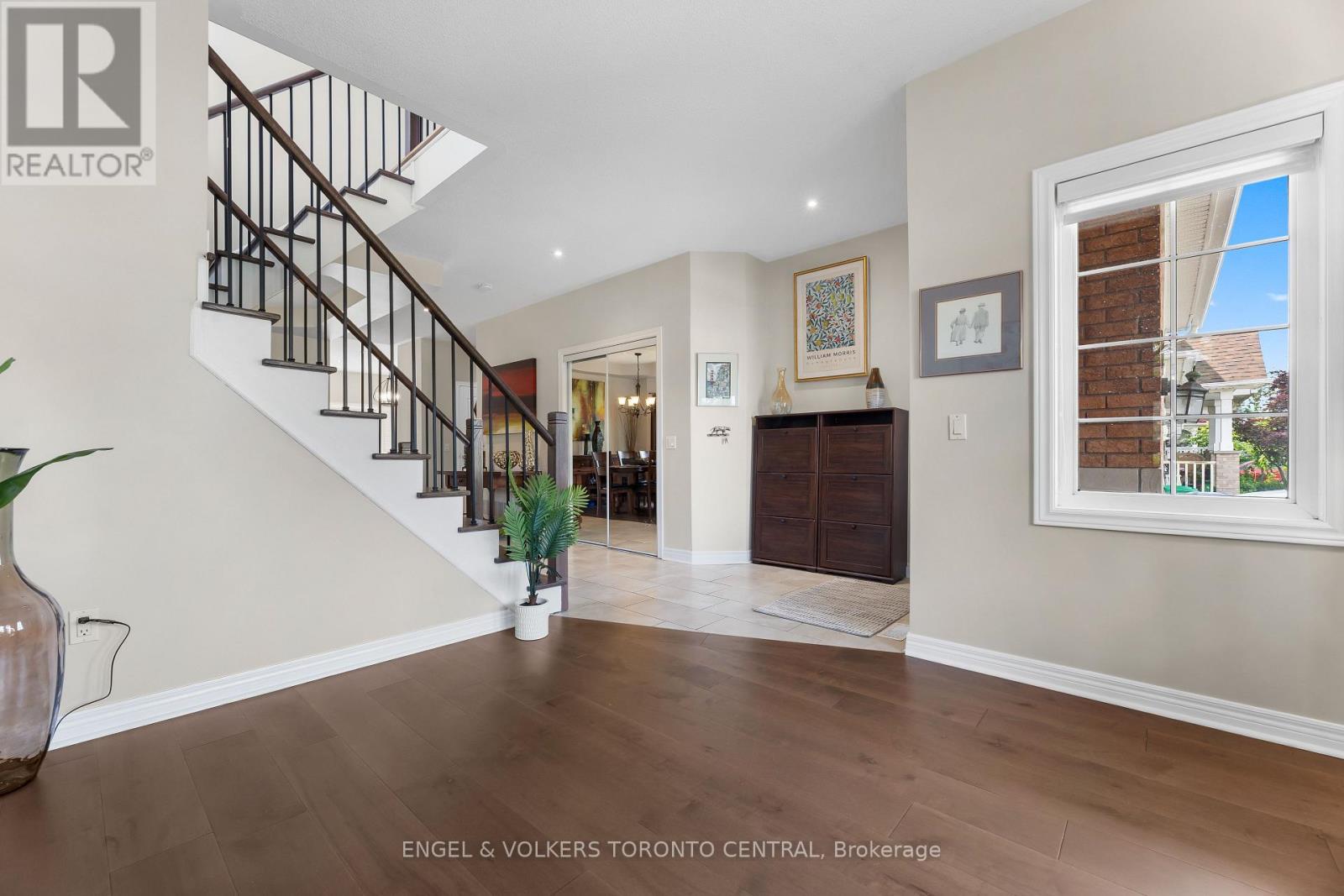 1510 Samuelson Circle, Mississauga (Meadowvale Village), Ontario  L5N 8A2 - Photo 7 - W12485711