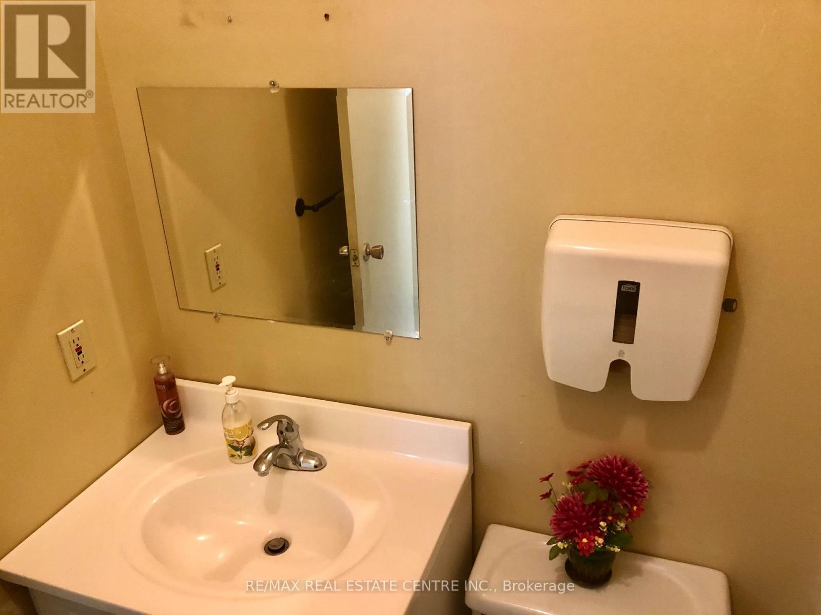 10 - 5775 Atlantic Drive, Mississauga, Ontario  L4W 4P3 - Photo 12 - W12485726