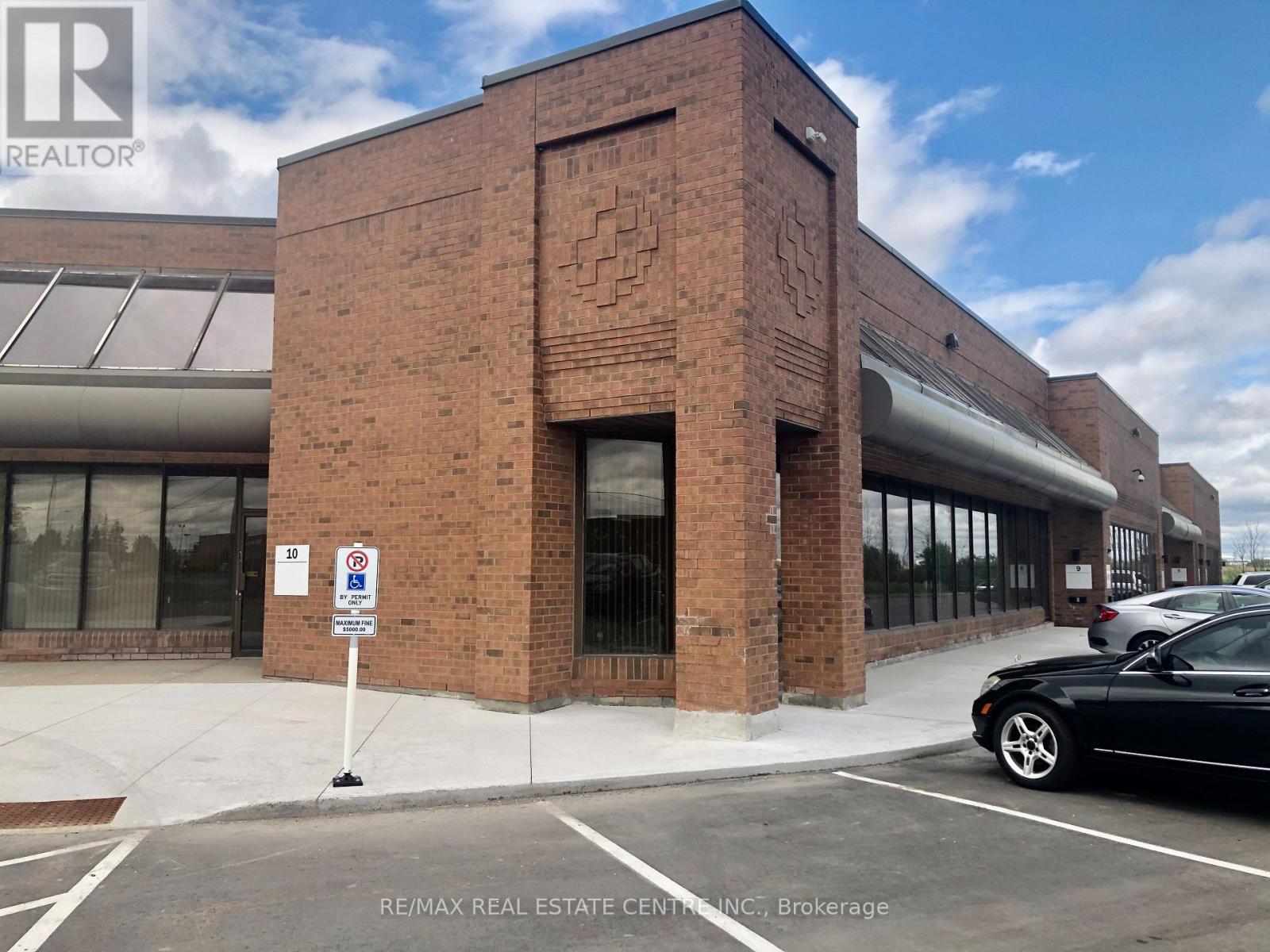 10 - 5775 Atlantic Drive, Mississauga, Ontario  L4W 4P3 - Photo 2 - W12485726