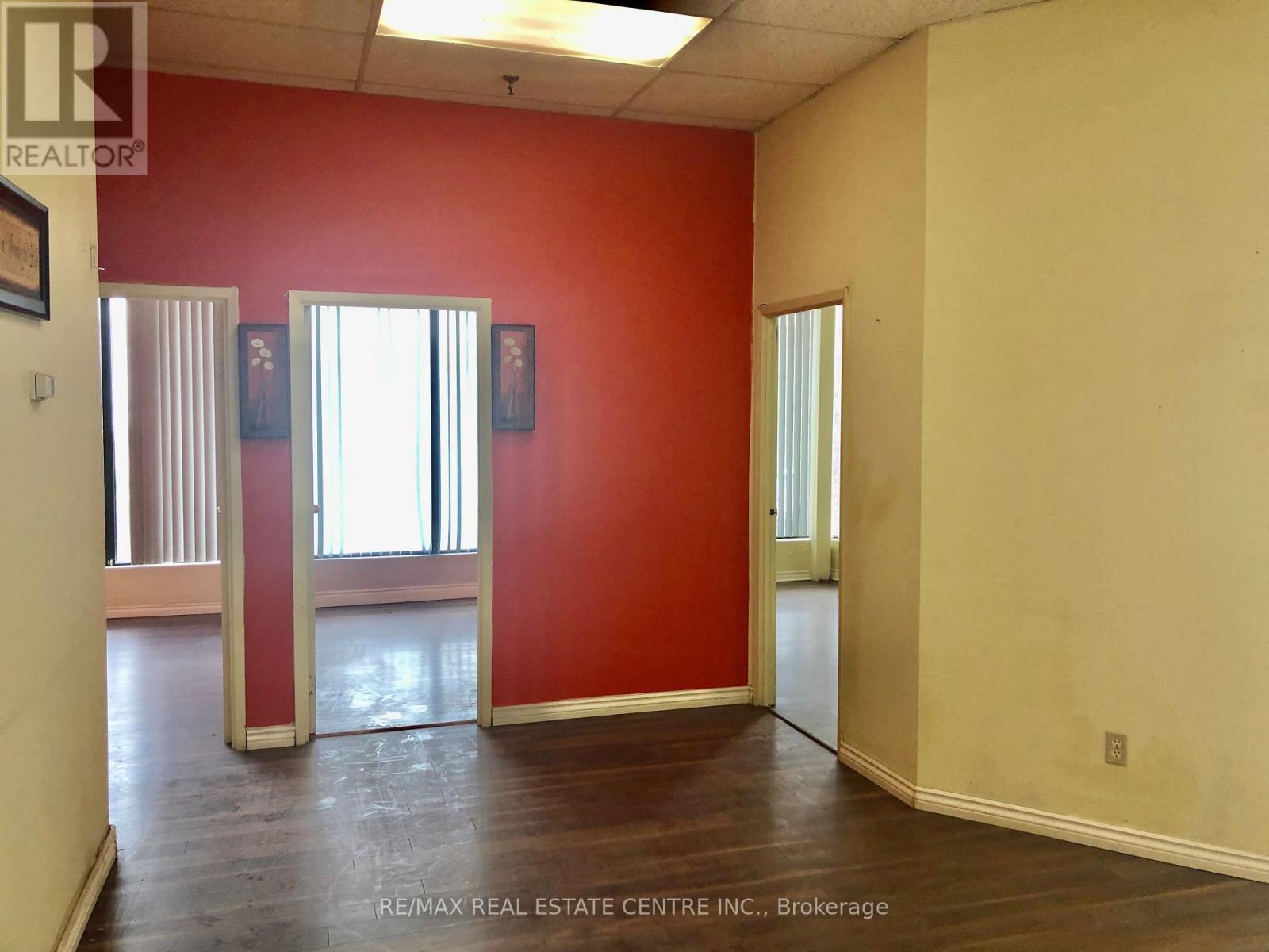 10 - 5775 Atlantic Drive, Mississauga, Ontario  L4W 4P3 - Photo 7 - W12485726