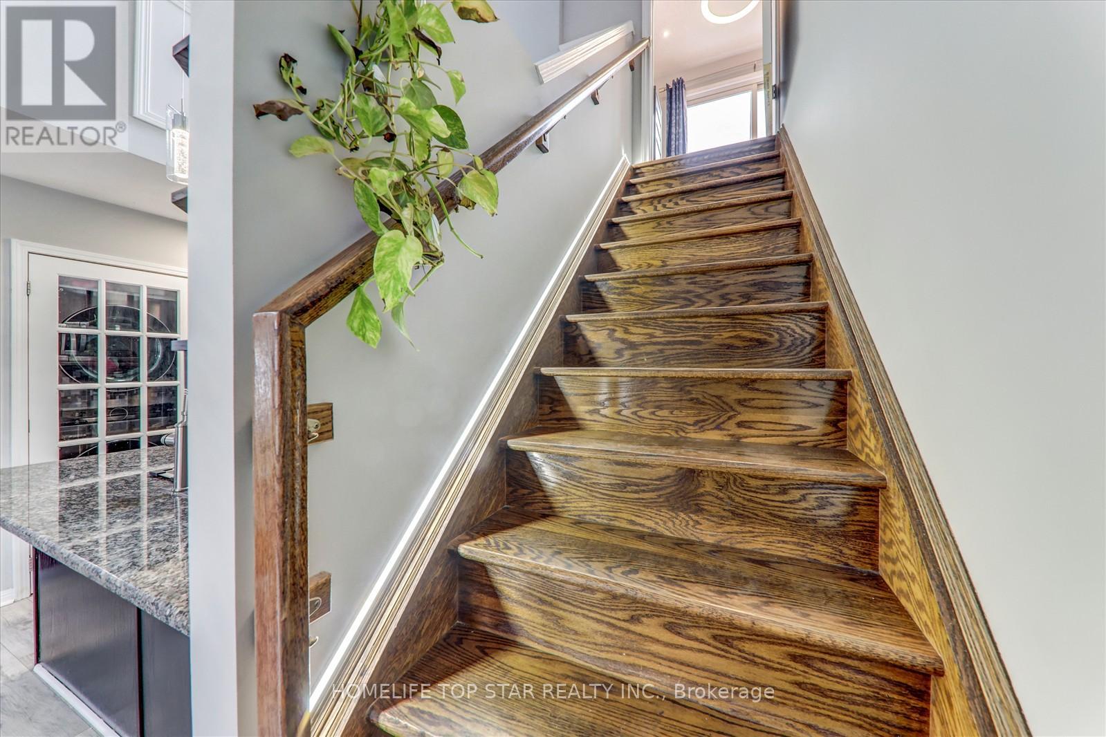 6 - 710 Neighbourhood Circle, Mississauga, Ontario  L5B 0B4 - Photo 26 - W12485730