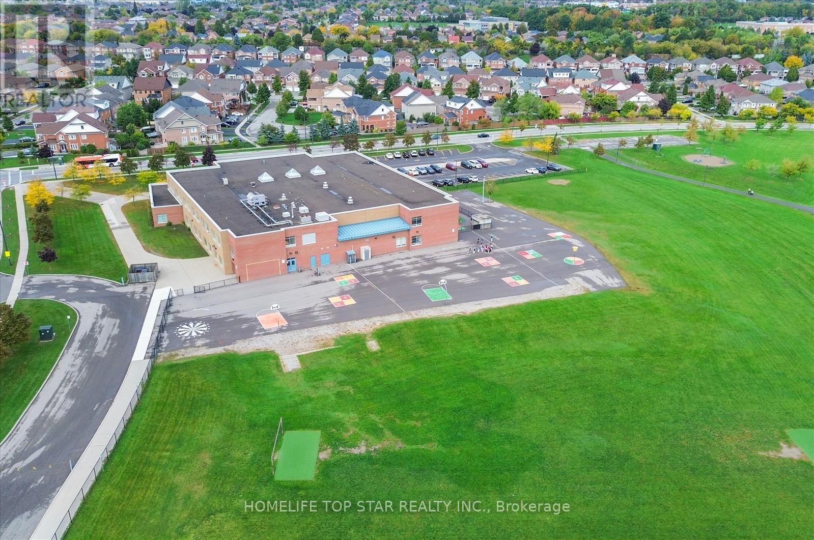 6 - 710 Neighbourhood Circle, Mississauga, Ontario  L5B 0B4 - Photo 34 - W12485730