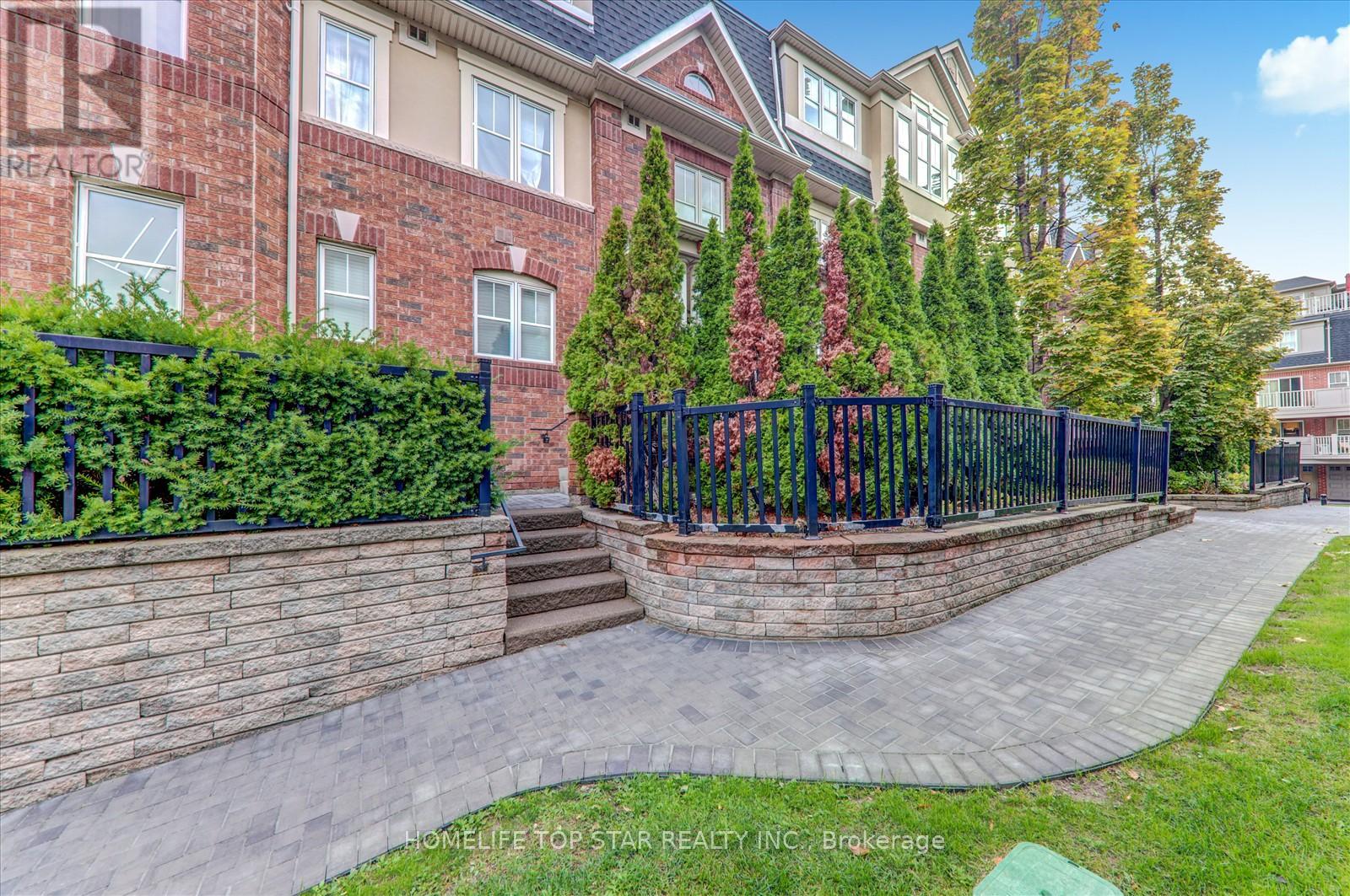 6 - 710 Neighbourhood Circle, Mississauga, Ontario  L5B 0B4 - Photo 7 - W12485730
