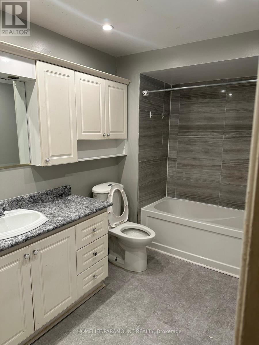 Front Unit - 151 Morton Way, Brampton, Ontario  L6Y 2P7 - Photo 15 - W12485732