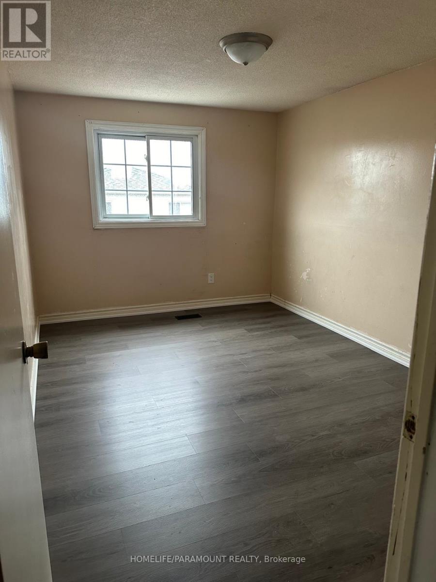 Front Unit - 151 Morton Way, Brampton, Ontario  L6Y 2P7 - Photo 6 - W12485732