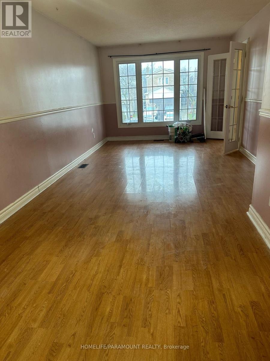 Front Unit - 151 Morton Way, Brampton, Ontario  L6Y 2P7 - Photo 7 - W12485732