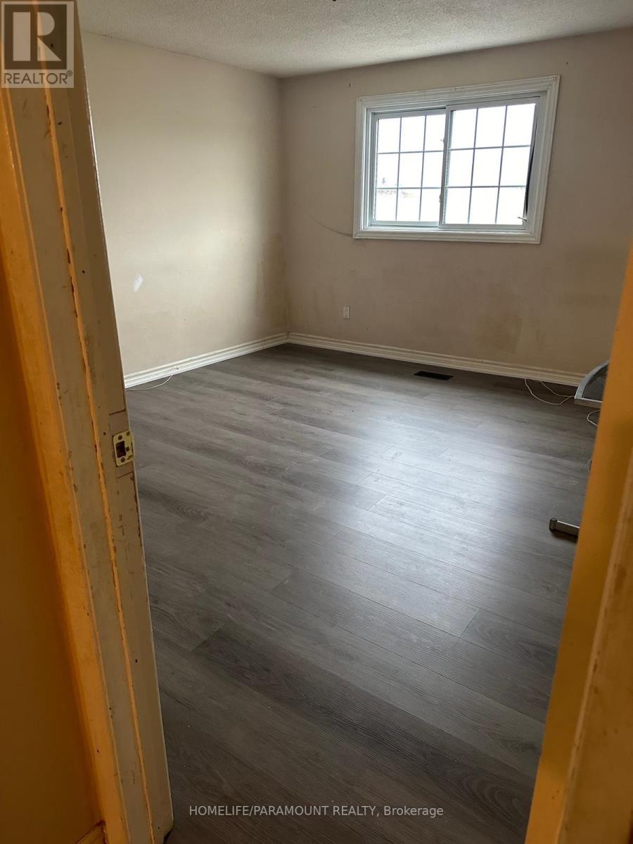 Front Unit - 151 Morton Way, Brampton, Ontario  L6Y 2P7 - Photo 9 - W12485732